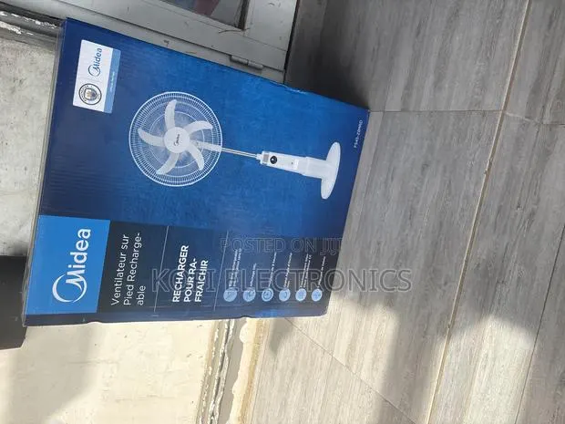 A Reliable Midea 18-Inch Rechargeable Stand Fan · Photo 1