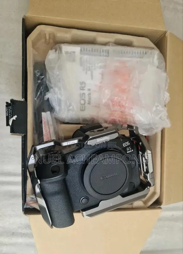 Canon R5 Mark II UK Model, SmallRig HawkLock Cage, Canon RF-EF Adapt. · Photo 2