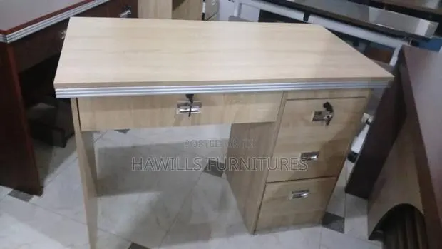 Completely Office Table · Photo 1