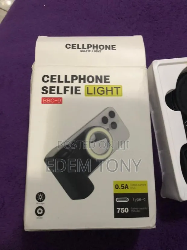 Cellphone Selfie Grip With Light · Photo 1