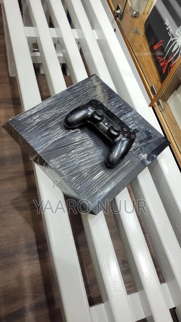 Ps4 With 6 Jailbreak Games · Photo 1