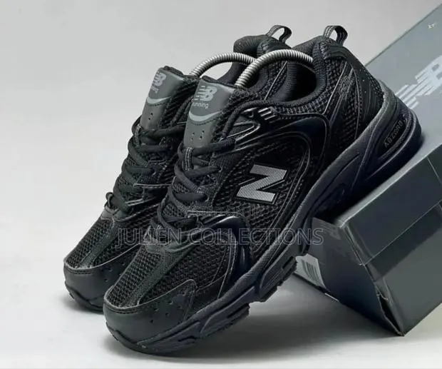 New Balance 530 Black · Photo 1