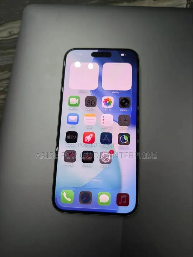 Apple iPhone 15 Plus 128 GB Green · Photo 1