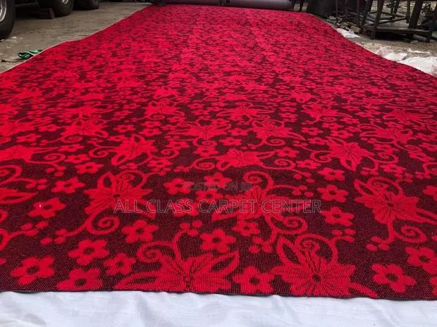 Fluffy Woolen Carpet · Photo 1