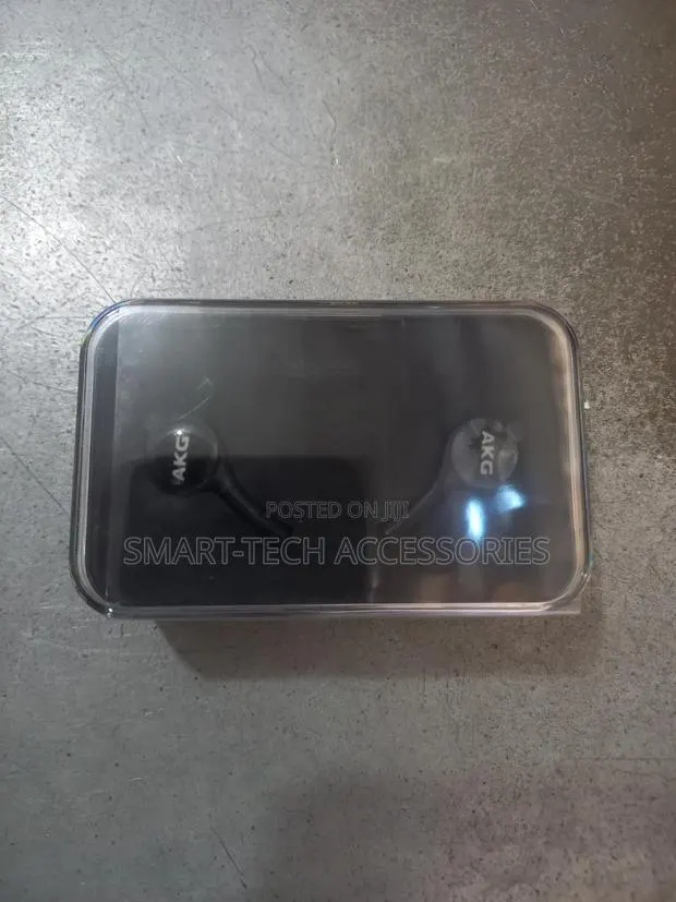 AKG Earpiece · Photo 1