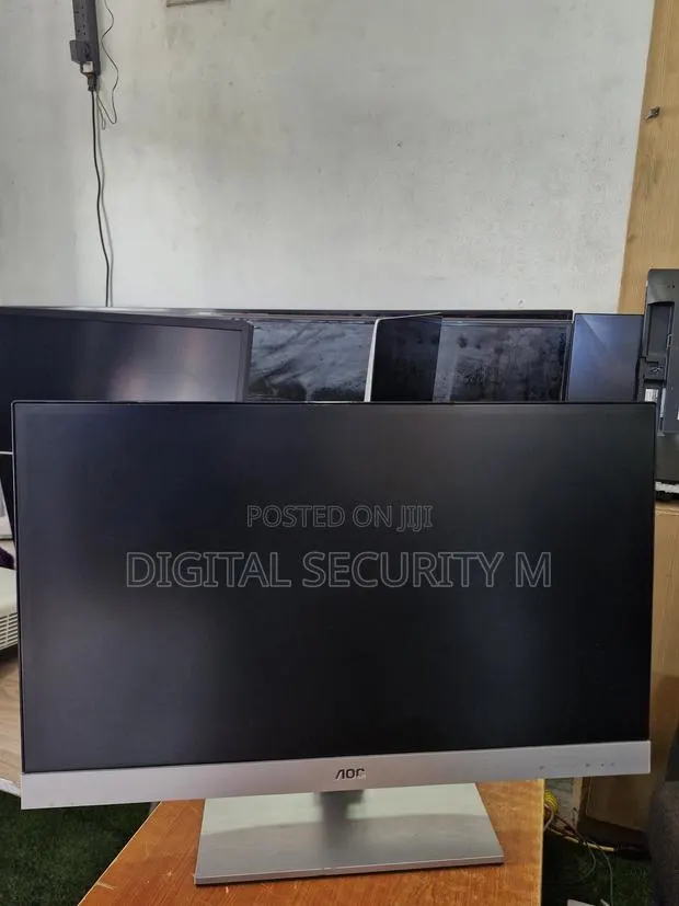 27'' Flameless Model AOC Monitor · Photo 1