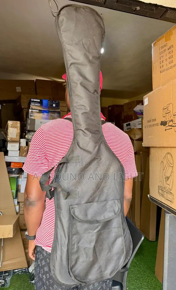 Bass Guitar Bag (Foam Padded) · Photo 1