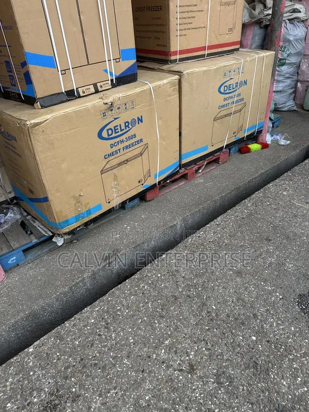 Delron Chest Freezer DCF-350liters · Photo 1