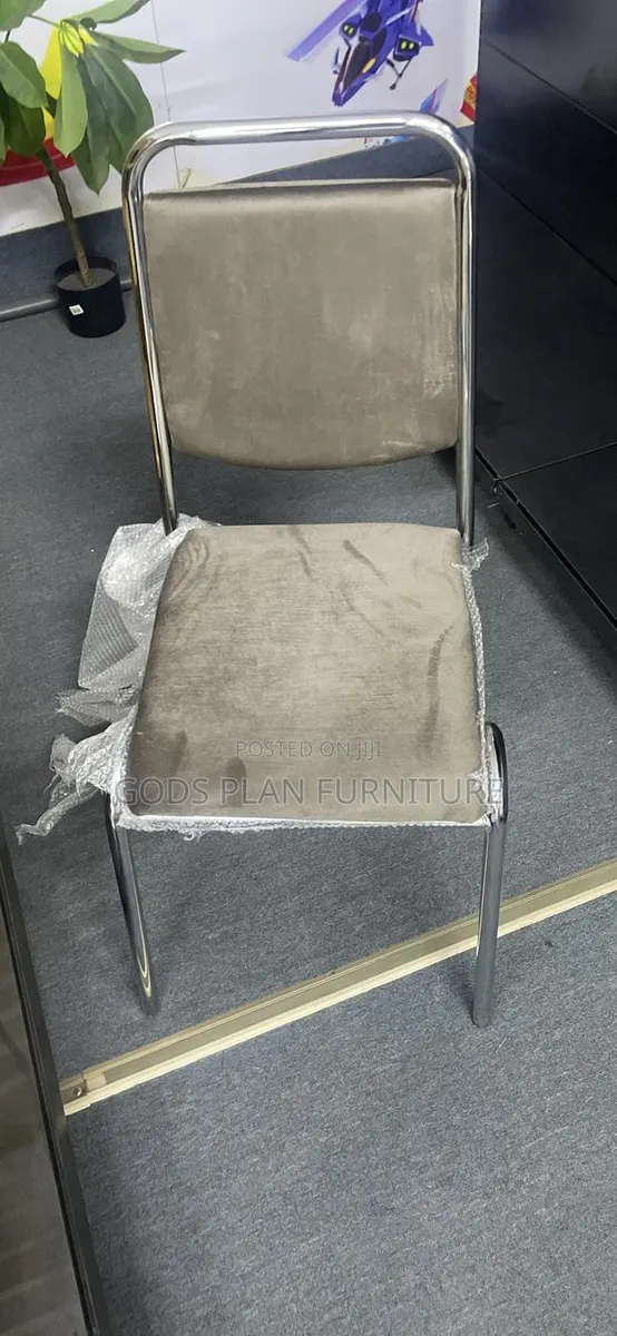 Dining Chair (106) · Photo 1