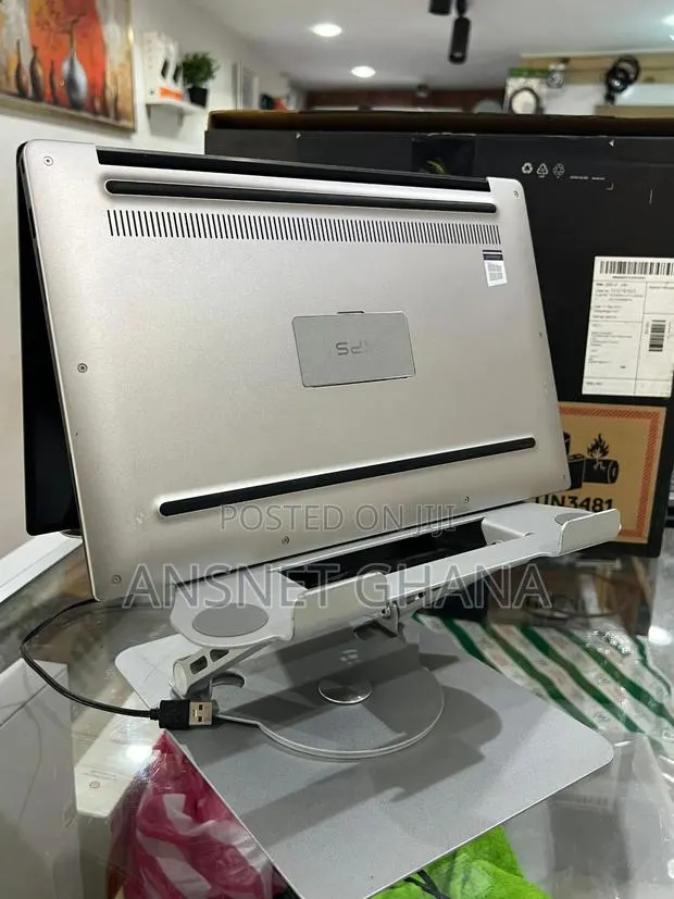 New Laptop Dell XPS 13 8GB Intel Core i5 SSD 256GB · Photo 1