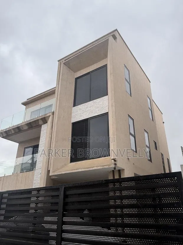 Furnished 4bdrm House in Police Station for sale · Photo 1