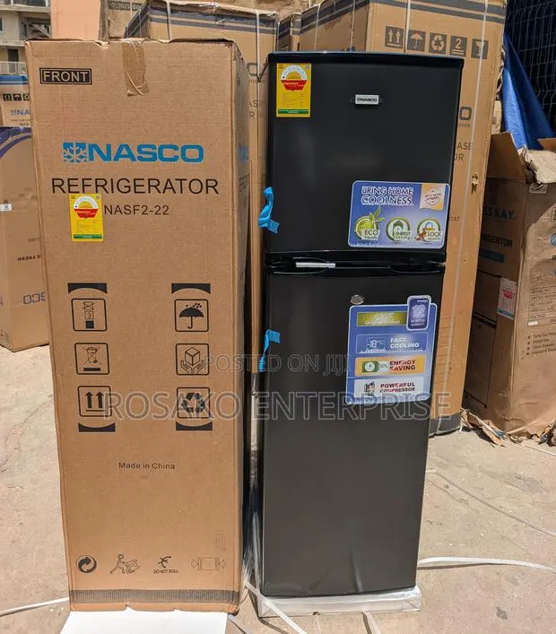 Nasco *166l* Top Freezer Refrigerator - Df2-2 *Ghc2900* · Photo 1