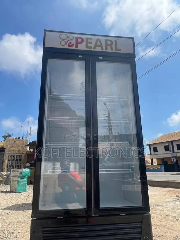 Pearl 400l Super-Giant Display Fridge Lights, Space · Photo 1