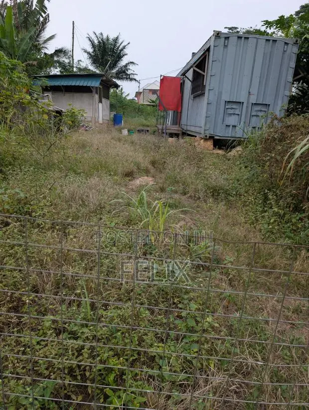 Legally Registered Land in Aburi Obosomase 104feet2 Main Aburi Road · Photo 1