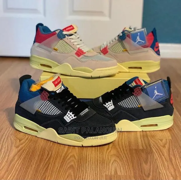 Nike Air Jordan 4 · Photo 1