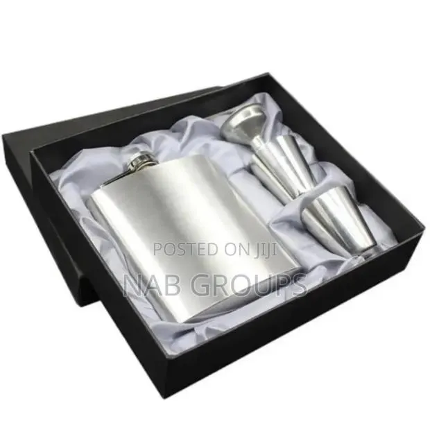 8oz Stainless Hip Flask · Photo 1