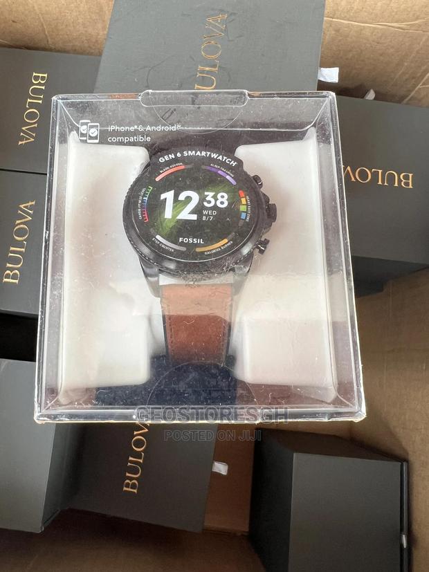 Gen 6 Smartwatch Brown Leather · Photo 2