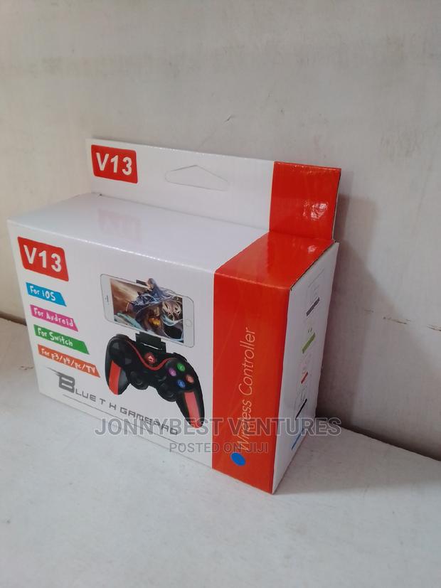 V13 Phone Game Controller Pad · Photo 2