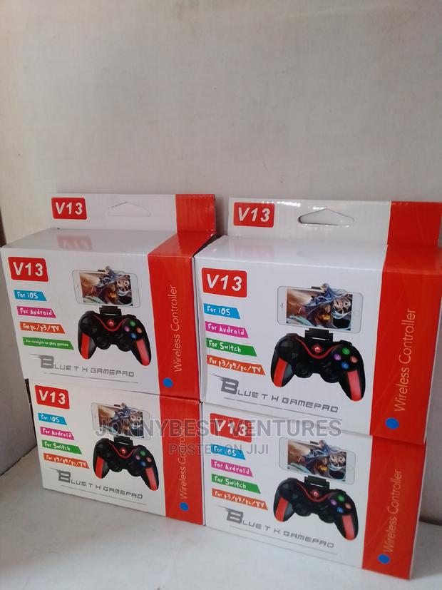 Wireless V13 Phone Game Pad · Photo 3
