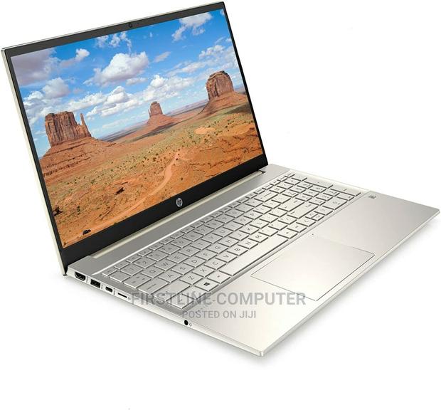New Laptop HP 15-Dw0037wm 8GB Intel Core I7 SSD 512GB · Photo 1