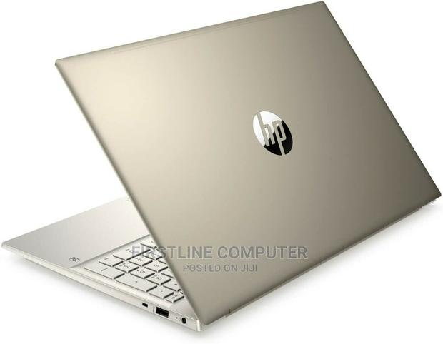New Laptop HP 15-Dw0037wm 8GB Intel Core I7 SSD 512GB · Photo 3