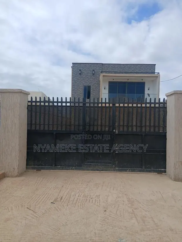 3bdrm House in New Road, Sahara for rent · Photo 1