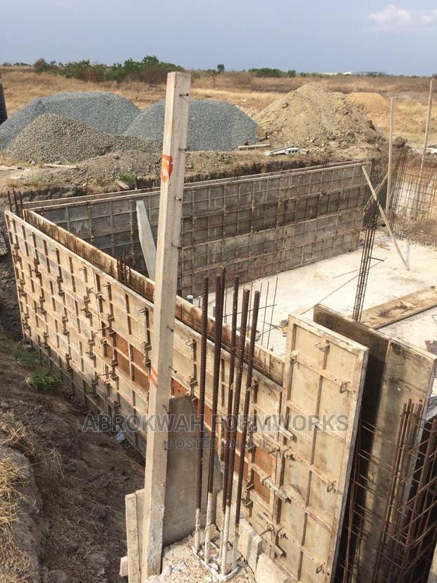 Wood/Retaining Wall/Accra/Formwork/Column/Flow/Pillar/Deckin · Photo 1