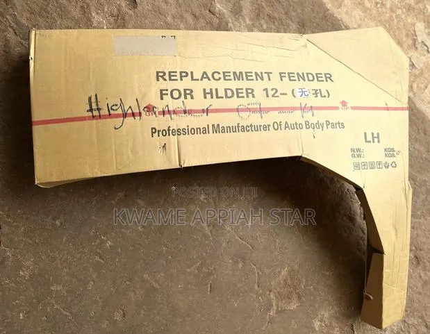 Toyota Highlander Front Fender 2011,2012,2013 · Photo 1