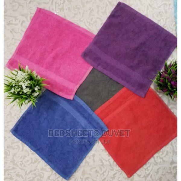 Quality Face Towels Dozen (12 Pieces) · Photo 1
