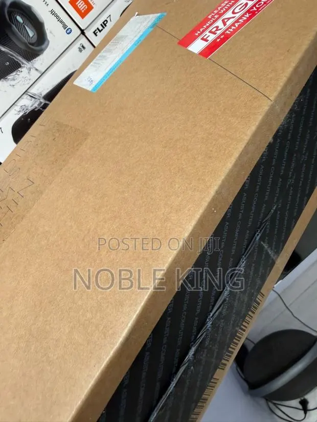 New Asus Zenbook 14 UX434 16GB Qualcomm Snapdragon X Plus SSD 512GB · Photo 1