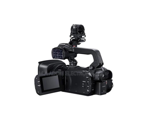 Canon UHD Professional Handheld Camcorder · Photo 1