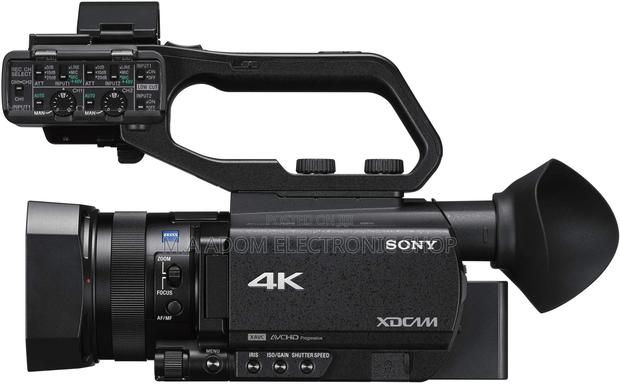 Sony UHD Z90 Series Camcorder · Photo 1