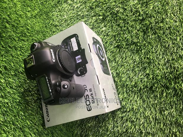 Sealed in Box Canon EOS 5D Mark III DSLR Camera (Body Only) · Photo 1