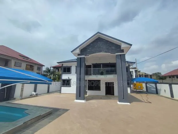 5bdrm House in Trinity, East Legon for rent · Photo 1