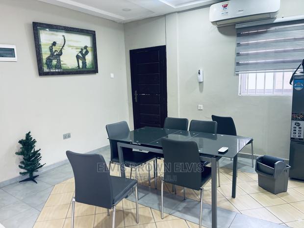 Furnished 2bdrm Apartment in Living Large, Adjiriganor for Rent · Photo 3
