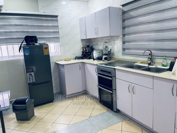 Furnished 2bdrm Apartment in Living Large, Adjiriganor for Rent · Photo 6