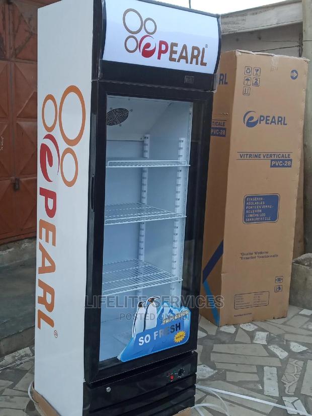 Glasss Display Refrigerator 235 Litres · Photo 1