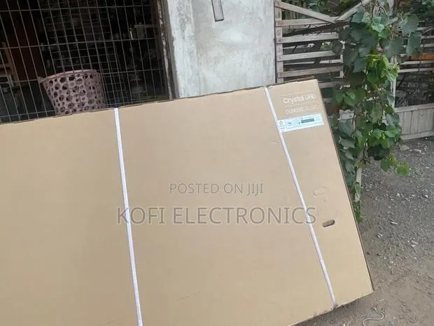 Commercial-Grade 98-Inch Samsung Business Tv · Photo 1