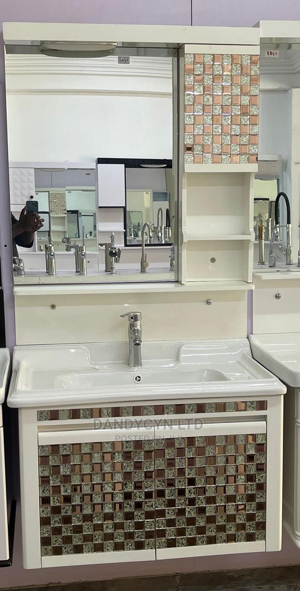 Cabinet/ Vanity Wash Hand Basin · Photo 5