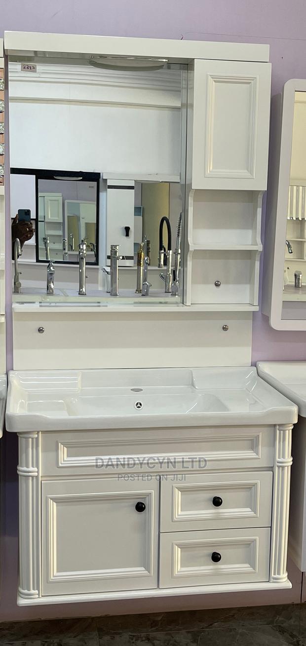 Cabinet/ Vanity Wash Hand Basin · Photo 6