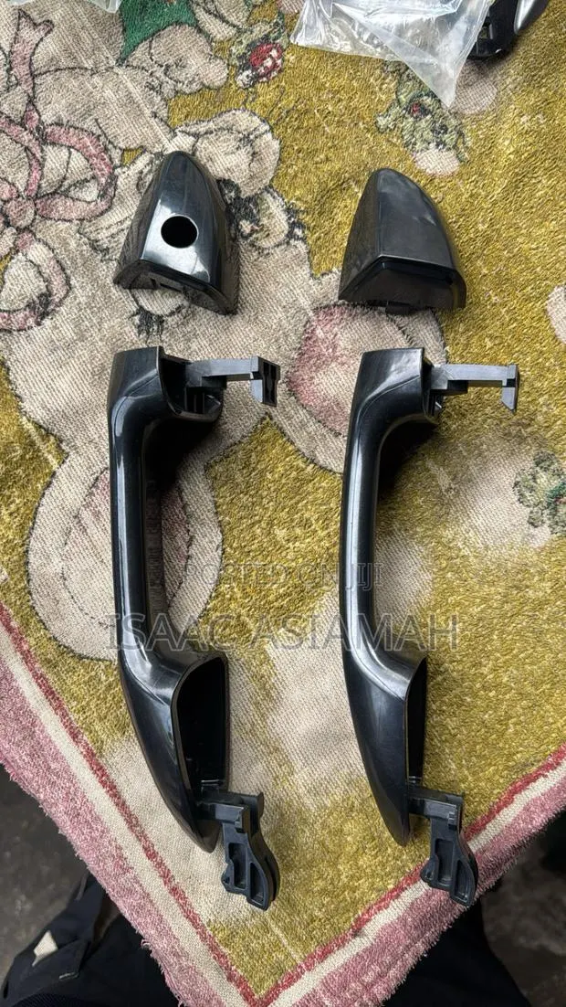 Toyota Corolla 2014,2015,2016,2017,2018,2019 Outside Door Handles · Photo 1