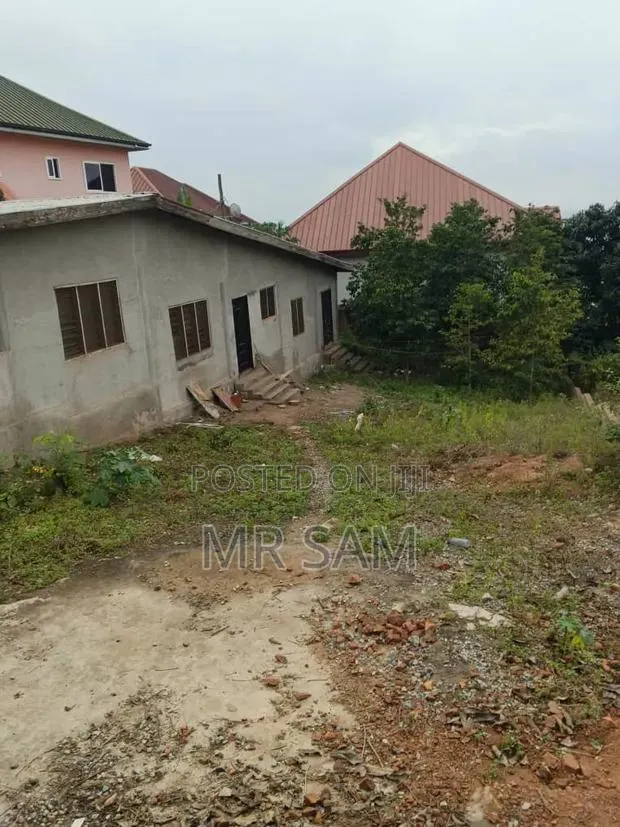 3bdrm House in Sam Properties, Mallam for sale · Photo 1