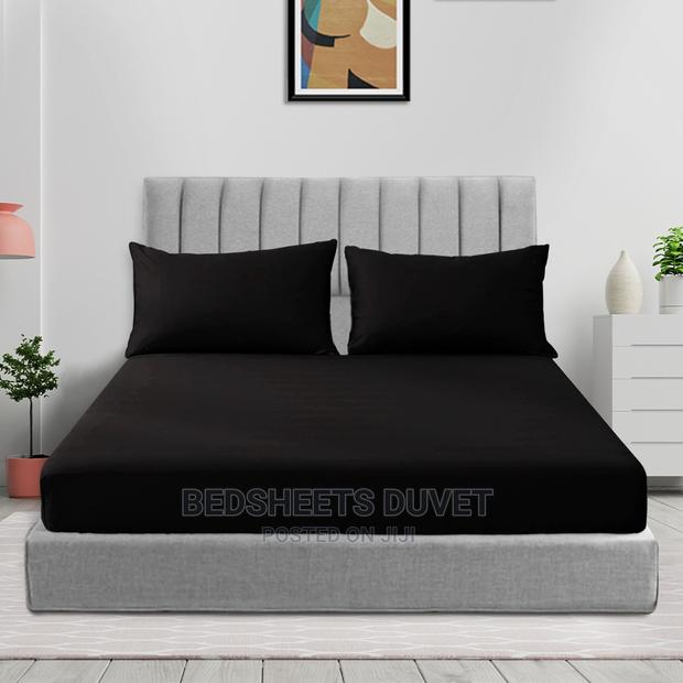 Black Bedding Sets · Photo 1