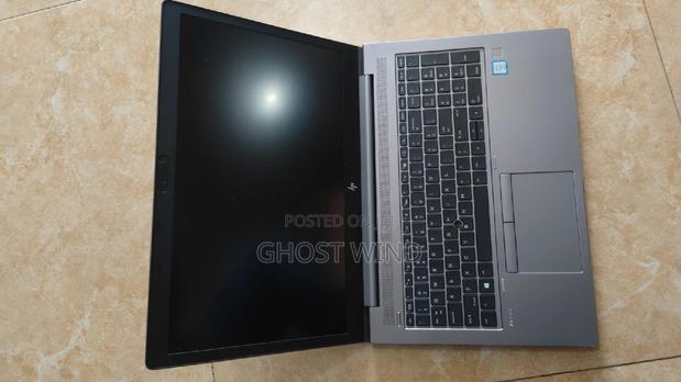 Laptop HP ZBook Studio G5 32GB Intel Core I7 SSD 512GB · Photo 2