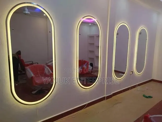 Led Mirror · Photo 1
