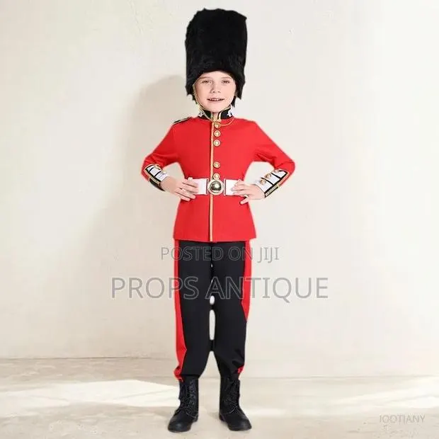 British Palace Guard Costume · Photo 2