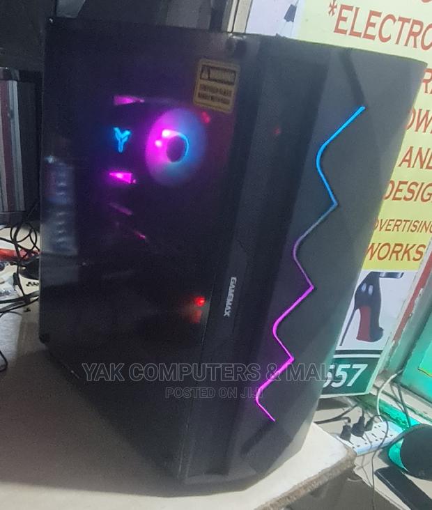 New Server 16GB Intel Core I7 HDD+SSD 1T · Photo 1