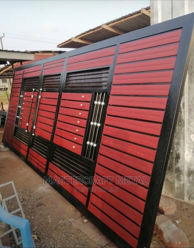Main Gate Metal Quality · Photo 1