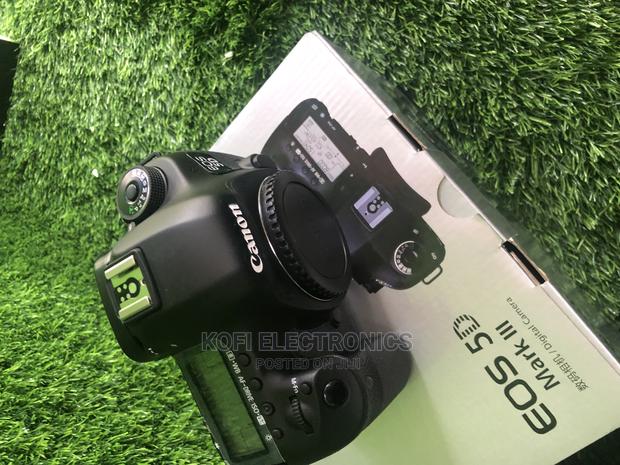 1080p Full HD Canon EOS 5D Mark III 22.3 MP Full Frame · Photo 1