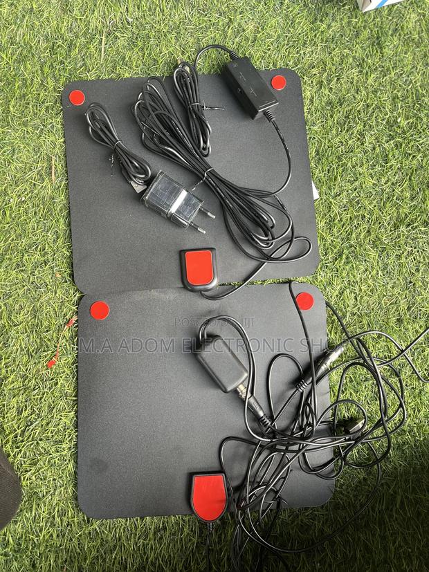 Digital Indoor Antenna With 5v Booster · Photo 1